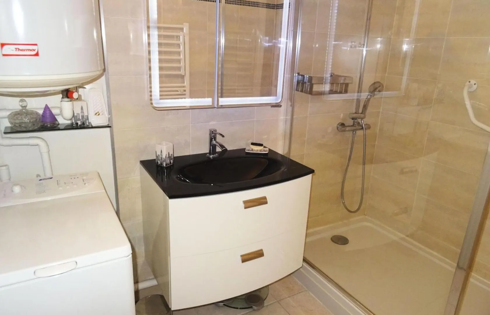 Residence Le Cocher De La Reine - Dans Quartier Agreable, Logement Bien Equipe ! Mae-7804 Aix-les-Bains 0*,